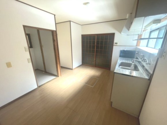 北白川仕伏町貸家の居間・リビング