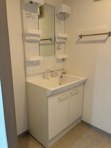 サンロイヤル加古川リバージュ3号館の独立洗面台|使いやすい独立洗面台です