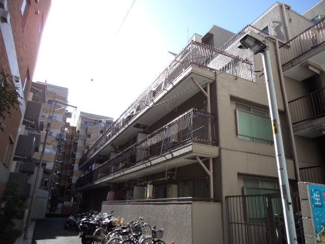 小石川コーポビアネーズの外観