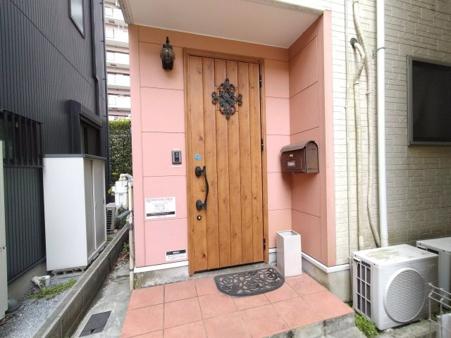 【玄関】 | 95 クロス東大島1 | 



