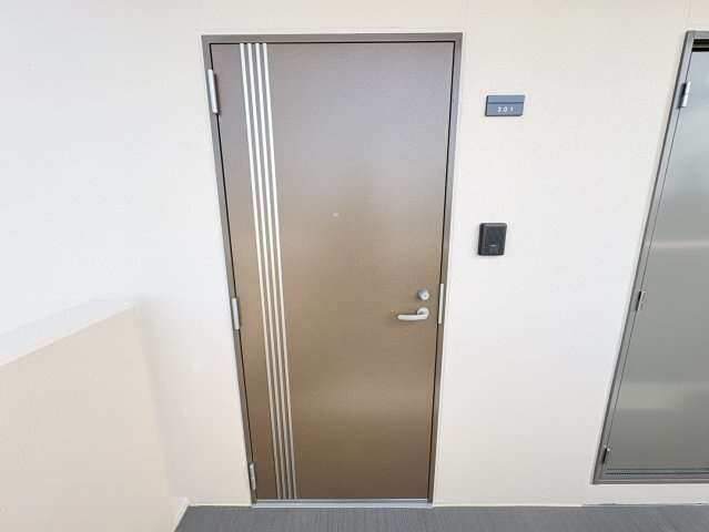 リベール大津の玄関