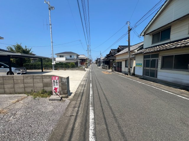国東市国東町　大字鶴川　２LDKの前面道路含む現地写真