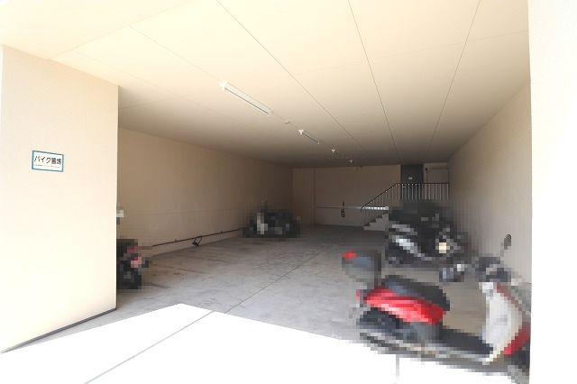 アルファステイツ御座のその他|バイク置場
