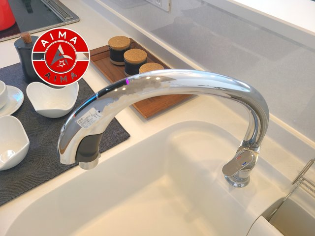 鳥栖市宿町丁目第1-3棟（3号棟）の内観：施工例|ヘッドはシャワーや浄水に切り替え可能でノズルが延びる可動式。料理が楽しくなりますね。