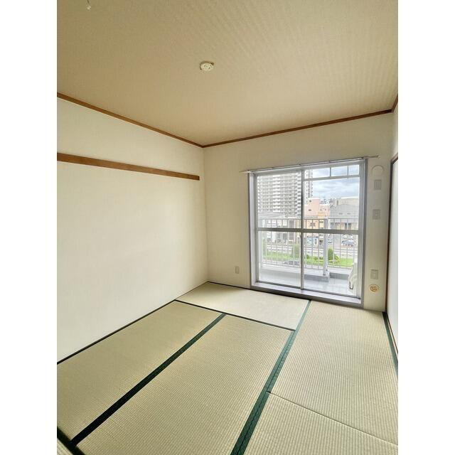 サンソレイユ松戸の和室