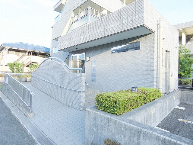 ガーデンハイツ大坂上のエントランス