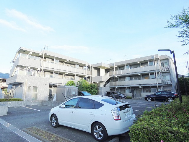 ガーデンハイツ大坂上の駐車場