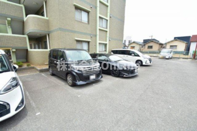 【駐車場】 | ヴェルデュール石切