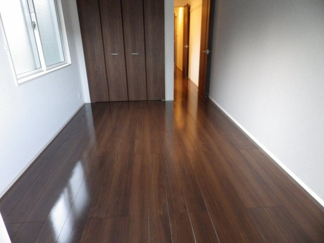 ガーデンビレッジ小石川の洋室