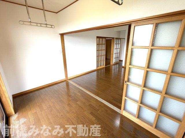 【中古平屋】前橋市富士見町石井　３LDKの居間・リビング|室内物干しスペース