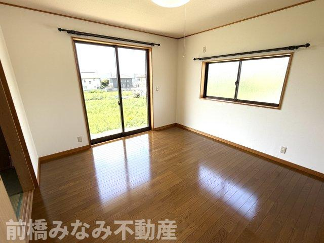 【中古平屋】前橋市富士見町石井　３LDKの洋室|明るい洋室です