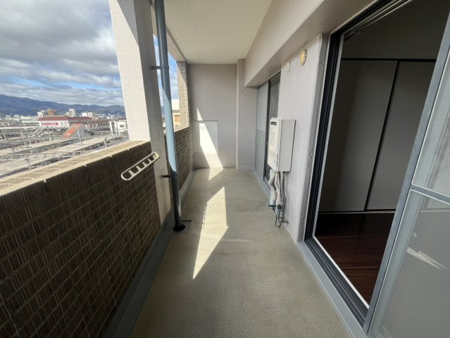 メイゾン桂東のバルコニー|※写真は反転タイプ別部屋※