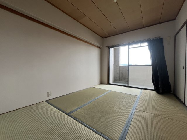 メイゾン桂東の和室