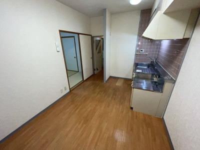 【居間・リビング】 | シャトー・レ・セルズィエール | 他のお部屋の写真です
