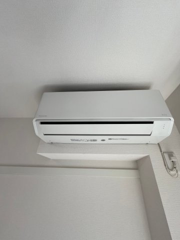 入谷シャノワールの居間・リビング|エアコン