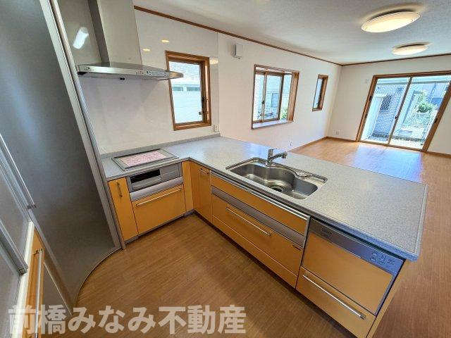 【中古】前橋市富田町　５LDK＋Sのキッチン|IH仕様のキッチンです