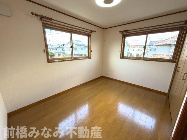 【中古】前橋市富田町　５LDK＋Sの洋室|落ち着いた色調の洋室です