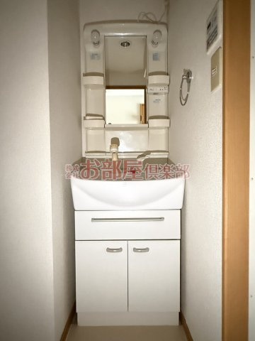 フォーウィルズコートの洗面所|使いやすい洗面所です