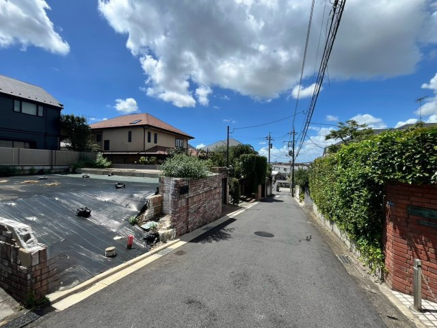 大田区田園調布5丁目 建築条件無売地の前面道路含む現地写真|2026.08.07撮影