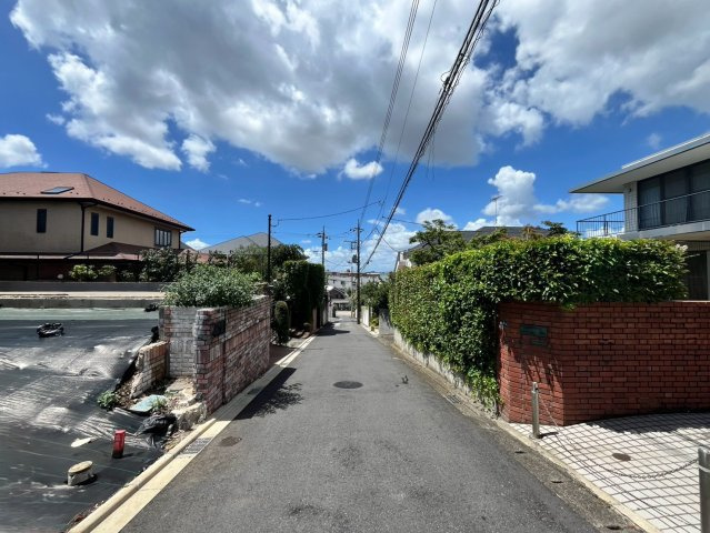 大田区田園調布5丁目 建築条件無売地の前面道路含む現地写真|2026.08.07撮影