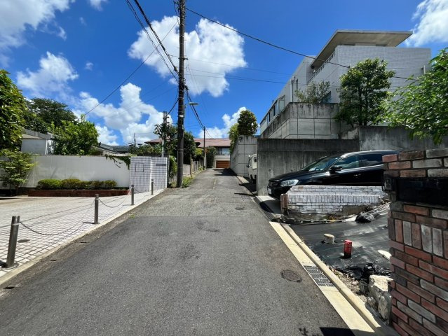 大田区田園調布5丁目 建築条件無売地の前面道路含む現地写真|2026.08.07撮影