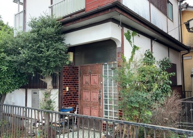 【外観】 | 土地購入を検討されている場合、境界杭がない状態で購入してしまうと境界確定測量をする必要があり、費用がかかります。購入の前に、売主、隣土地所有者立ち合いのもと境界を確定し境界杭を設置するのがベストです。