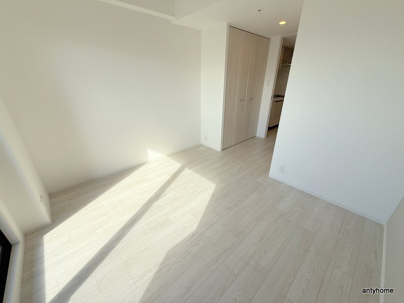 ワールドアイ難波City Gate　仲介手数料無料の洋室