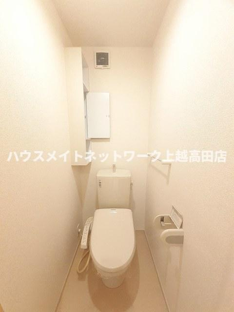 カーサ　アヴェニーレⅠのトイレ|温水洗浄暖房便座