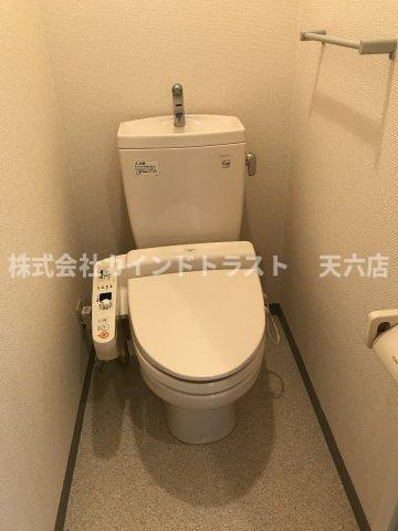 88堂島ウイングのトイレ|落ち着いた色調のトイレです
