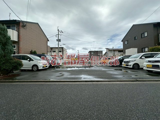 シャルダン・ベルⅡの駐車場|駐車場完備です