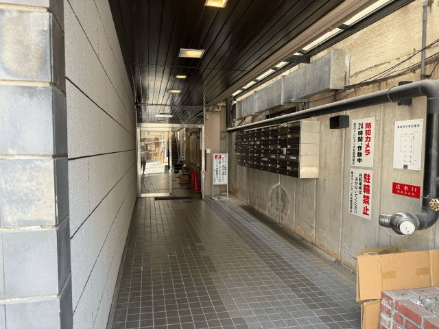 【その他共用部分】 | 東洋マンション大名 | エントランスの手前に郵便ボックスがあります