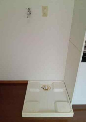 【設備】 | グリーンヒルズ良II | 洗濯機置き場です