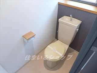 グリーンヒルズ高陽のトイレ|窓あり