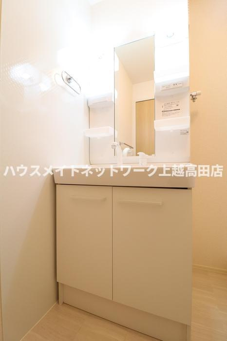 メゾン プランタンの洗面所|洗髪洗面化粧台