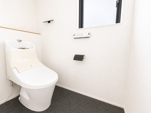 草津市追分8丁目のトイレ|ゆったりとした空間のトイレです