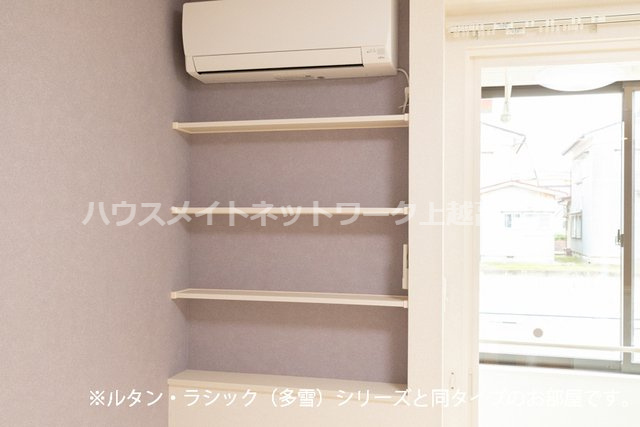 ジェイド　テラスの収納|収納（参考室内写真ルタン・ラシック（多雪）と同タイプ）