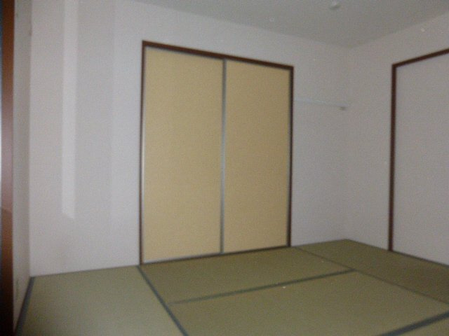 高砂市米田町米田のハイツの寝室