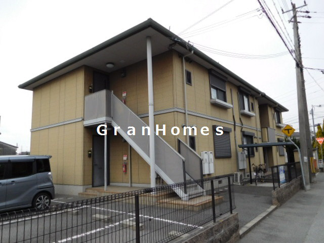 高砂市米田町米田のハイツの外観