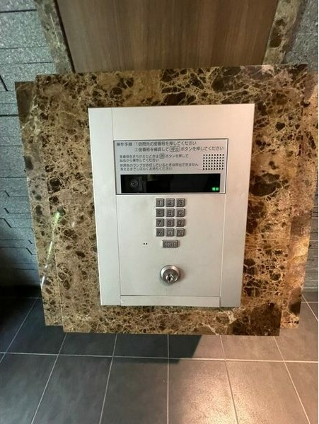 プレサンス丸の内城雅のセキュリティ