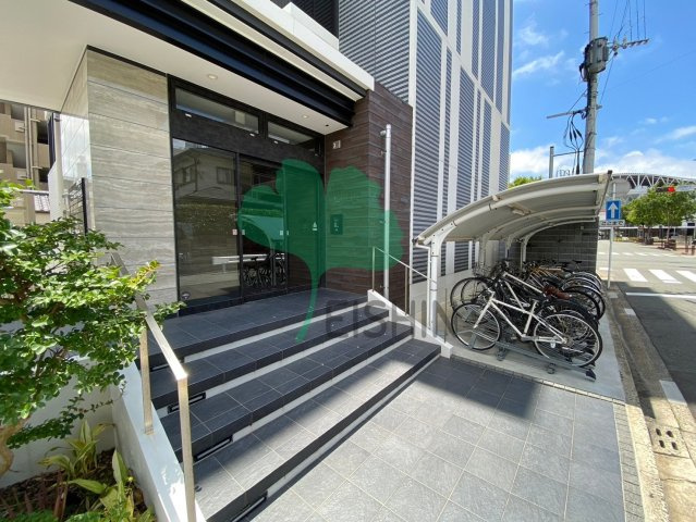 フローラル筥松のエントランス