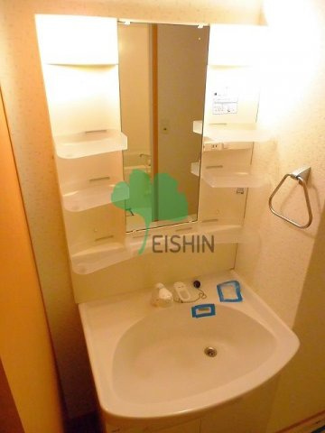 ラフィーネ博多駅前の洗面所|シンプルで使いやすい洗面台です！