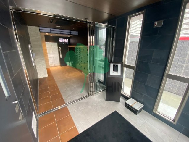 ギャラクシー博多駅北のエントランス