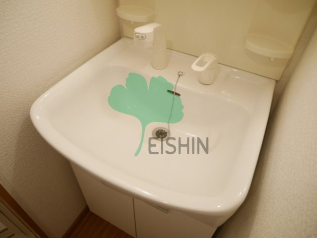 エミネンス住吉の洗面所|シンプルで使いやすい洗面台です！