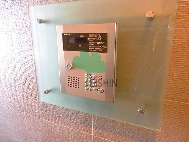 ネストピア県庁前