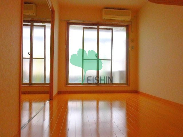 ラフィーネ博多駅前の居間・リビング|アレンジ自由自在の広々空間です！