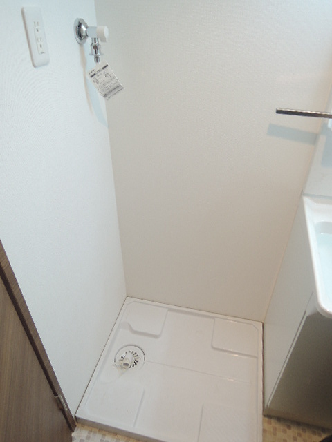 【別室参考写真】洗濯機置場