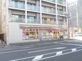 セブンイレブン町田市立博物館前店 1062m