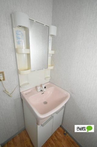 ユーロスポットタカダの洗面所