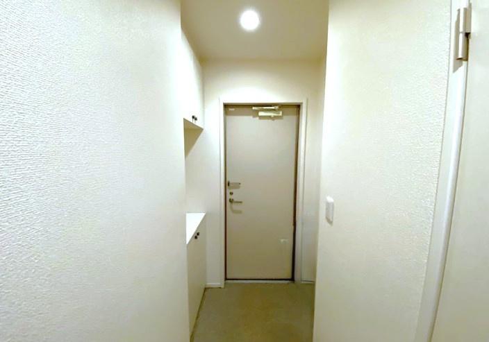 アルヴィータ壱番館の玄関