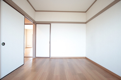 ★創意工夫でオシャレな洋室に★